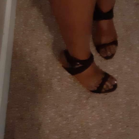 Shoes - Picture 2 of 4